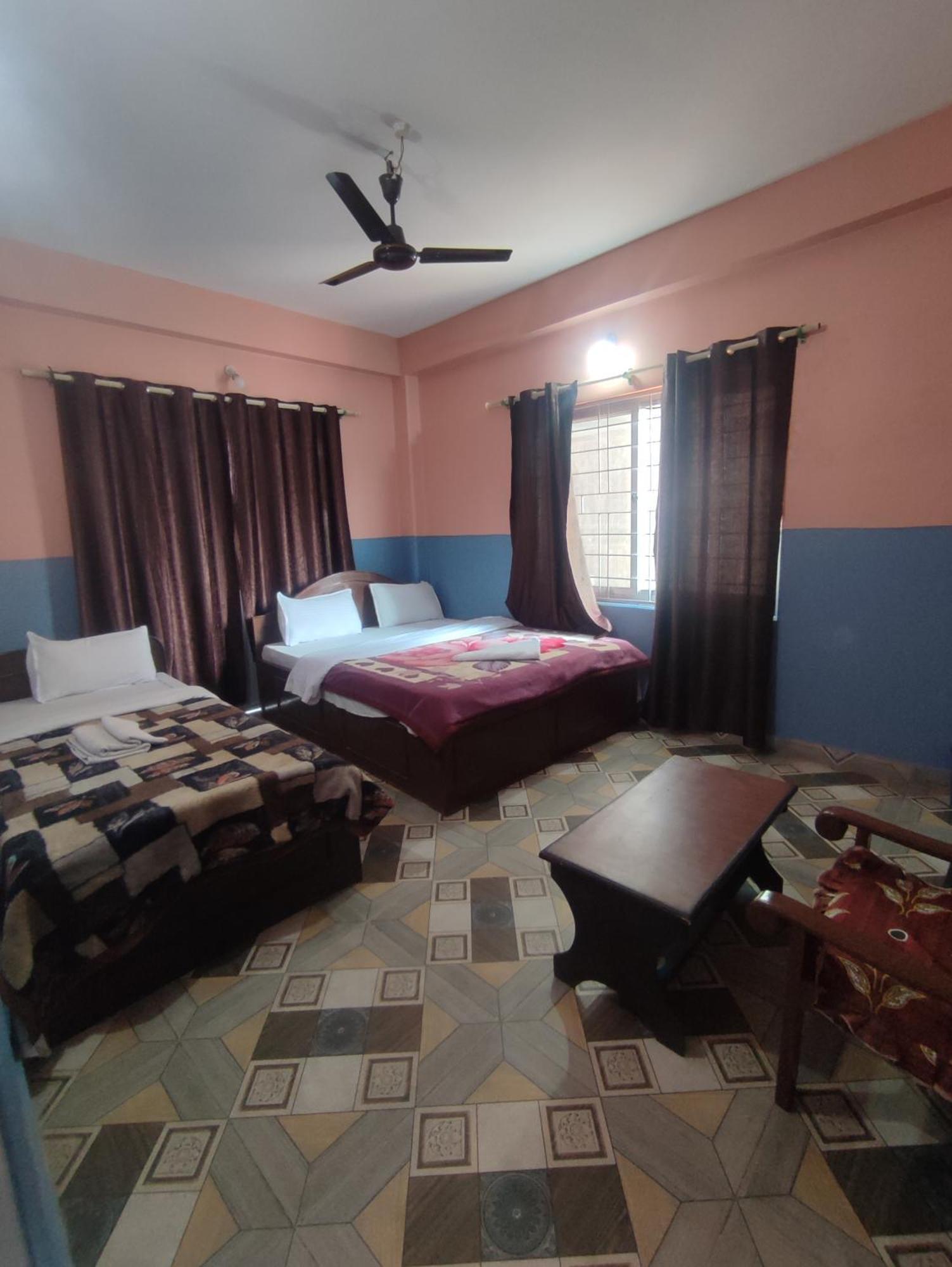 Krishna Inn Pokhara Esterno foto