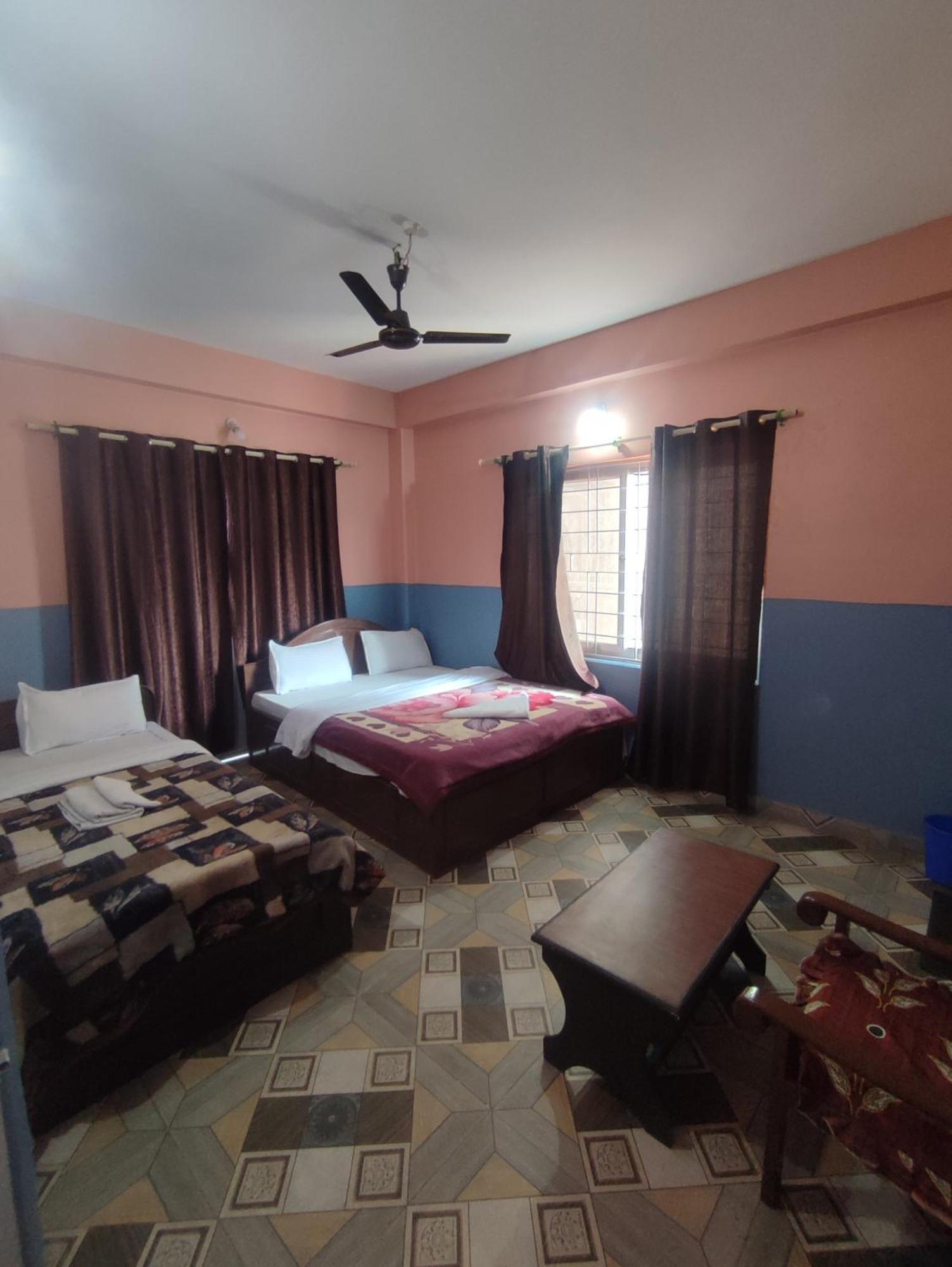 Krishna Inn Pokhara Esterno foto