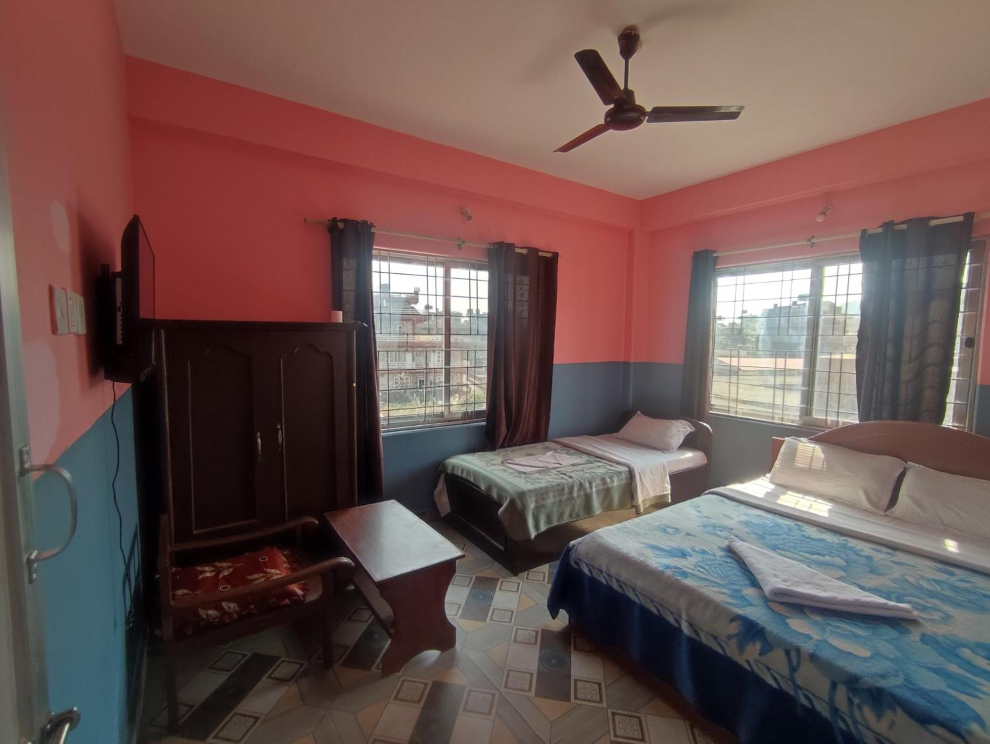 Krishna Inn Pokhara Esterno foto