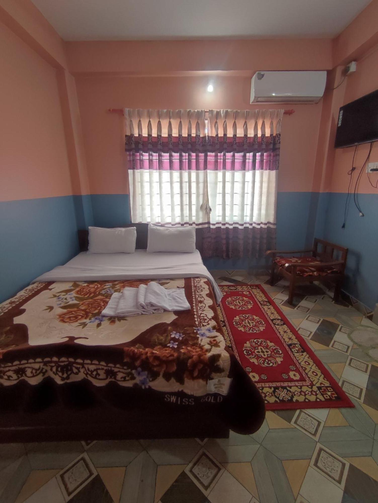 Krishna Inn Pokhara Esterno foto