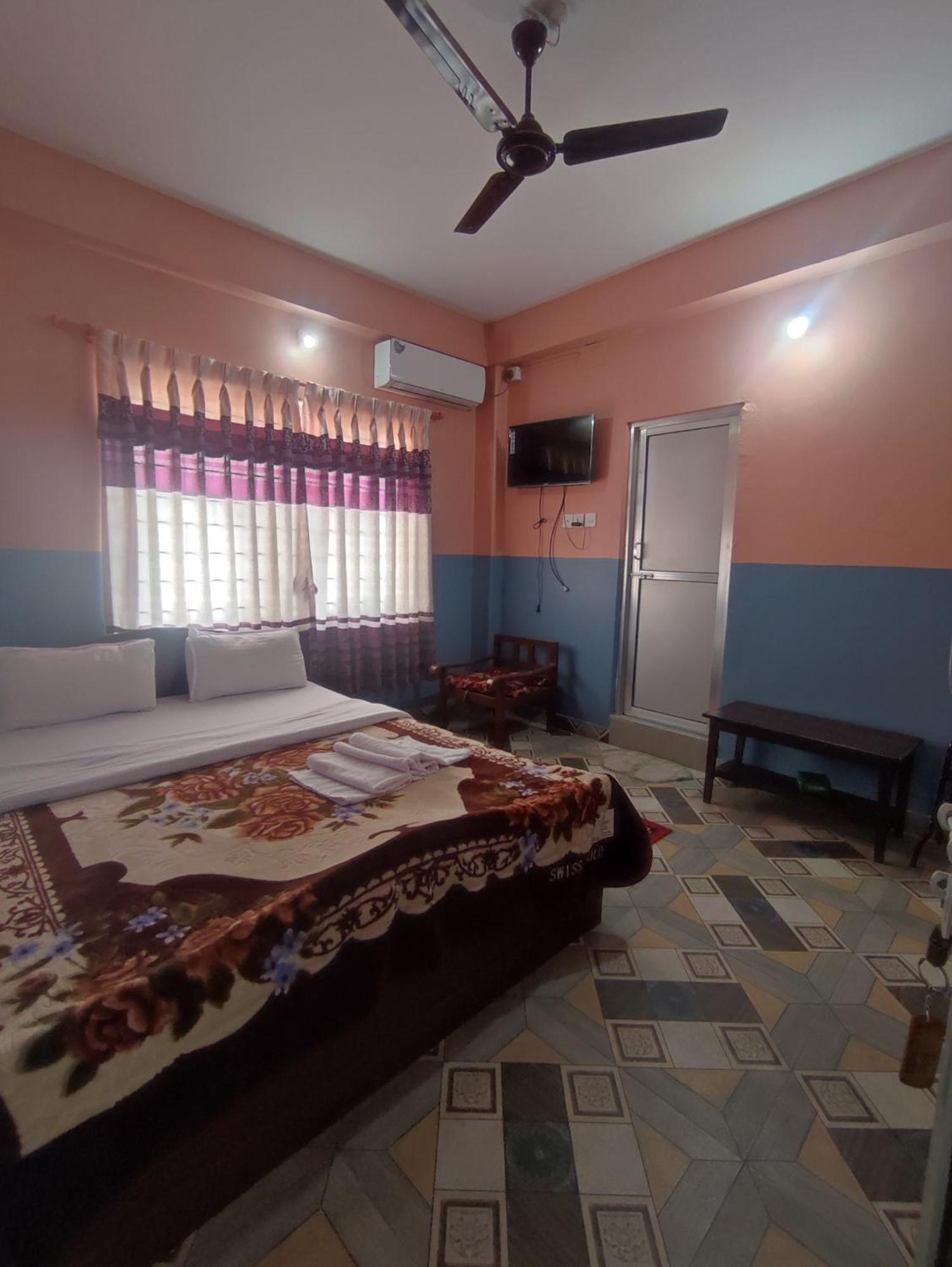 Krishna Inn Pokhara Esterno foto