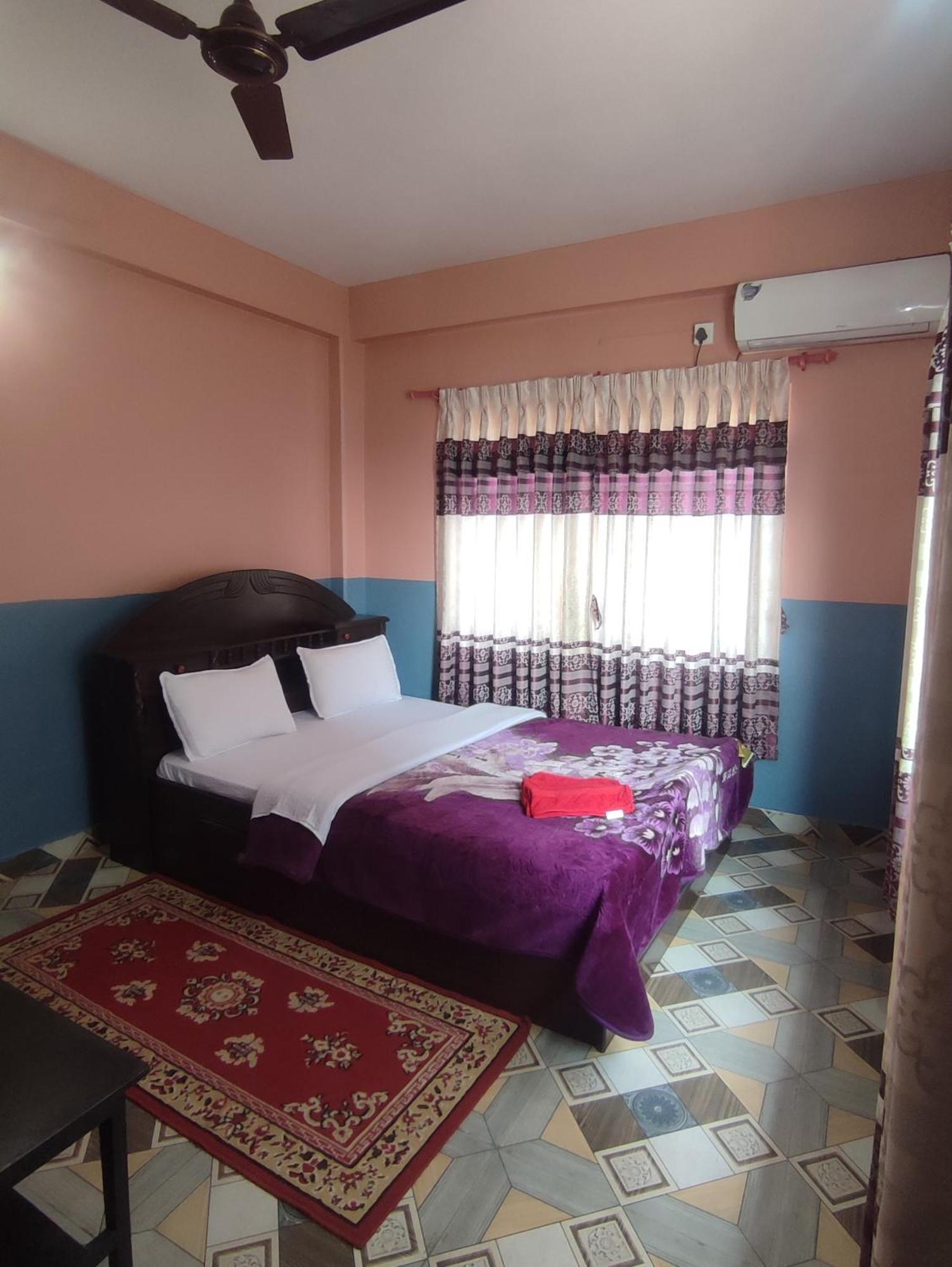 Krishna Inn Pokhara Esterno foto