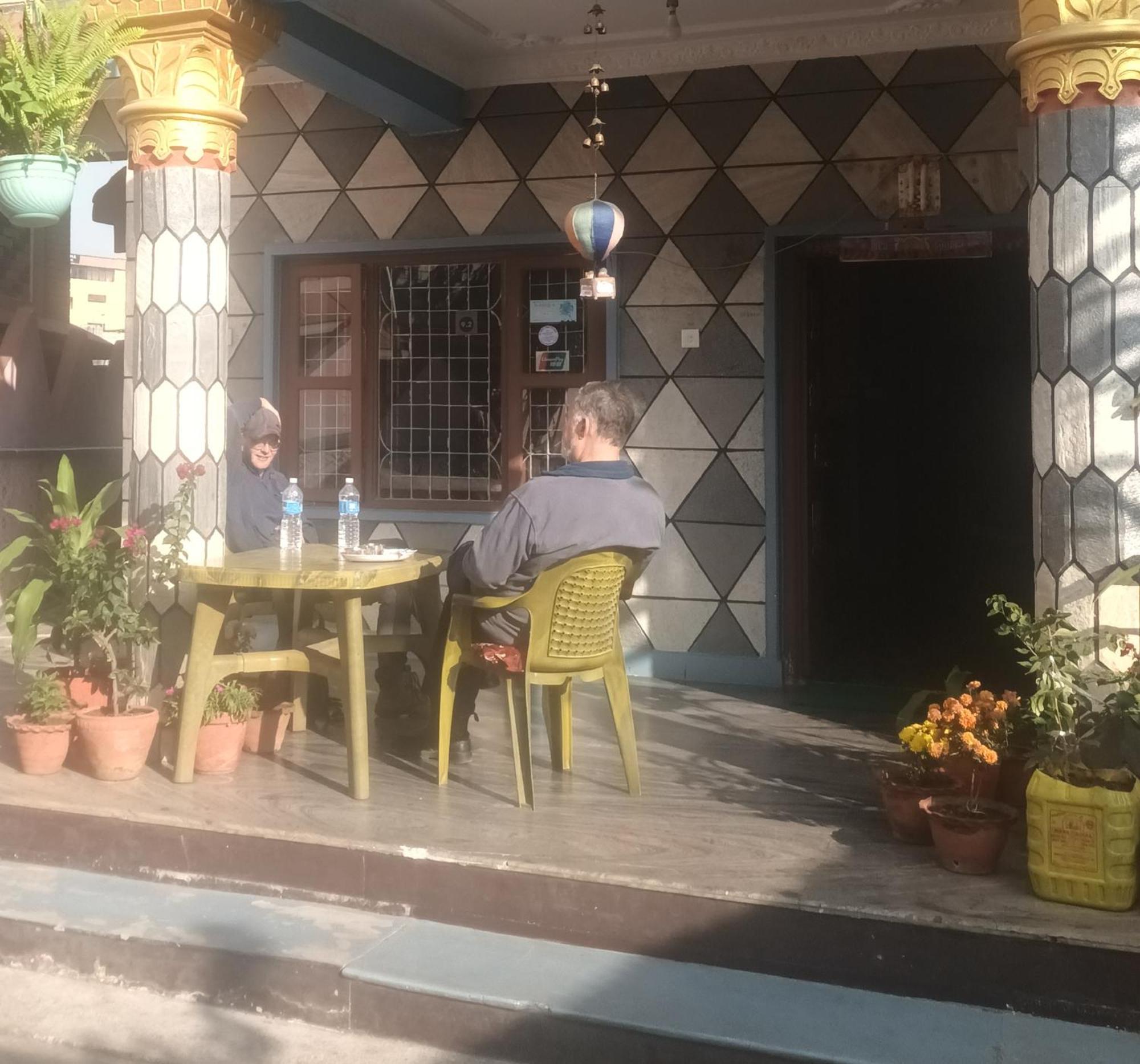 Krishna Inn Pokhara Esterno foto
