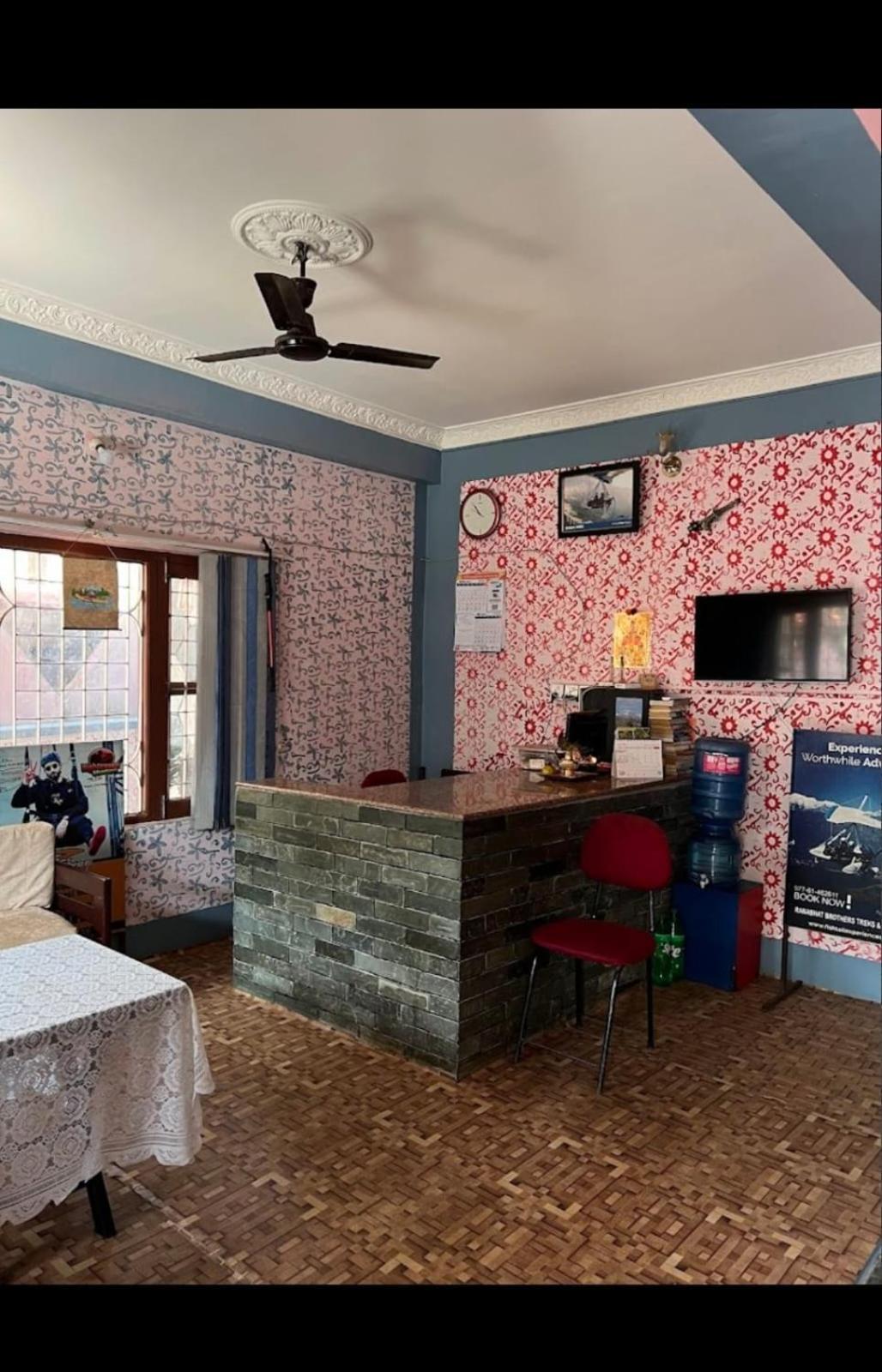 Krishna Inn Pokhara Esterno foto